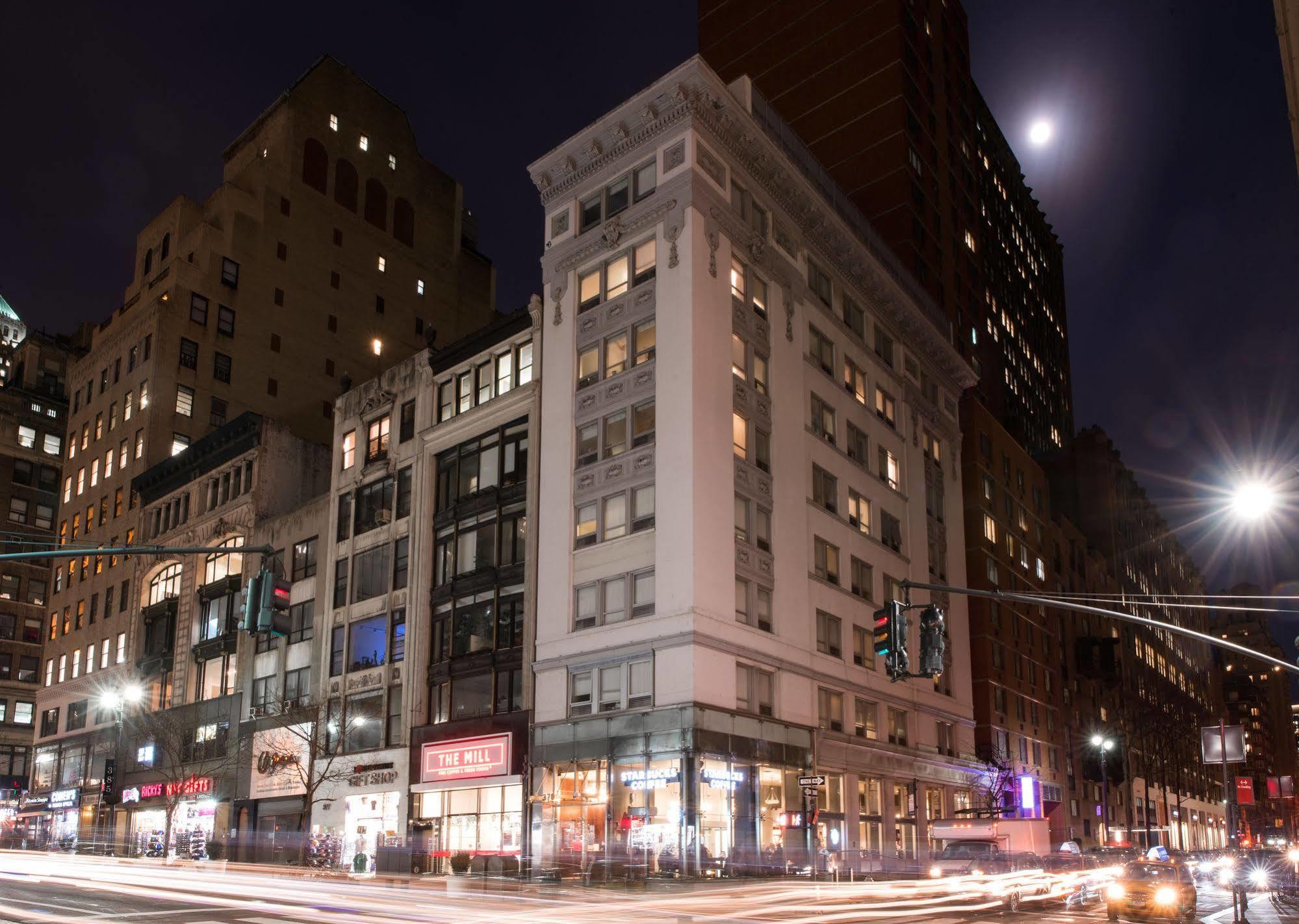 U Hotel Fifth Avenue, Empire State Building New York Exterior photo